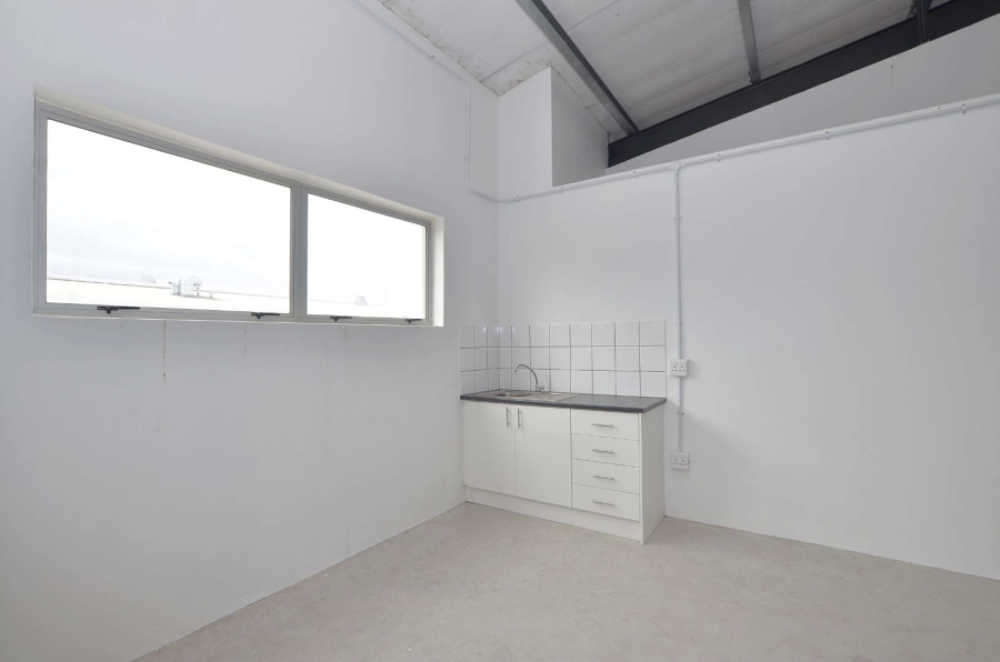 To Let Commercial Property for Rent in Dal Josafat Western Cape